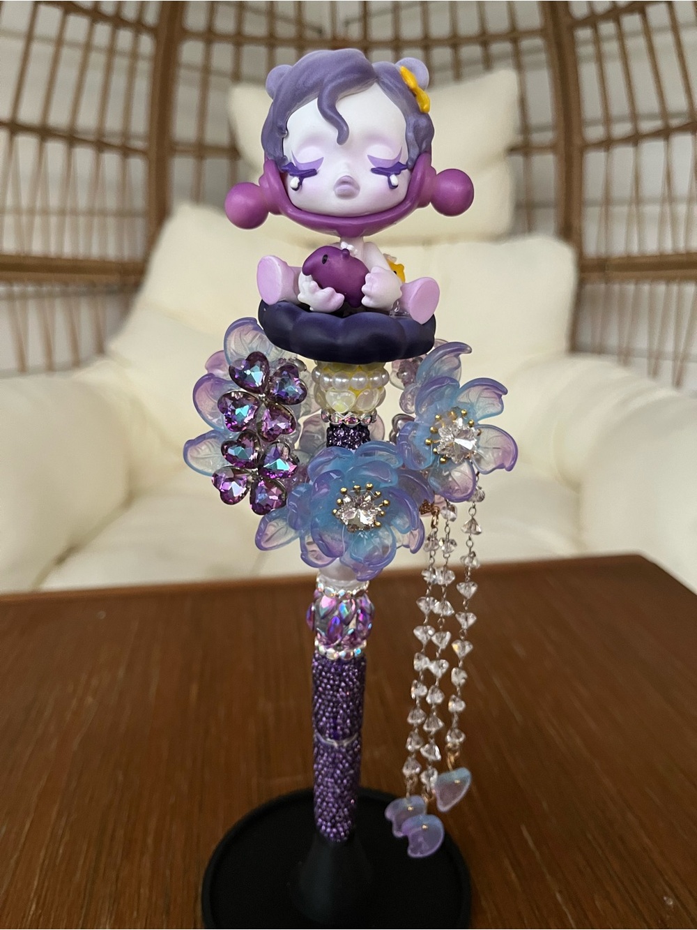 Sp inspired pen on moon